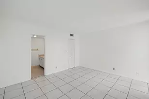 4800 Bayview Dr, Fort Lauderdale, FL 33308 - Photo 11