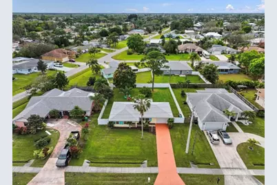772 SE Thornhill Drive, Port Saint Lucie, FL 34983 - Photo 17