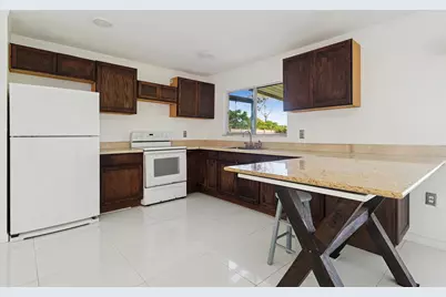 2009 SE Hideaway Circle, Port Saint Lucie, FL 34952 - Photo 7