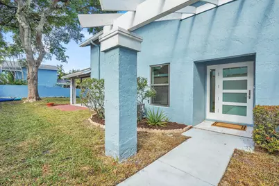 940 Rainberry Lake Drive, Delray Beach, FL 33445 - Photo 5