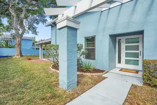 940 Rainberry Lake Dr, Delray Beach, FL 33445 - Photo 5