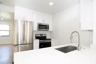 924 NW 11th Ct, Fort Lauderdale, FL 33311 - Photo 13