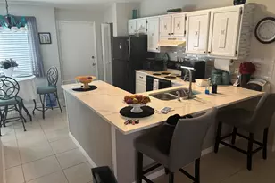 2542 S Canterbury Dr, Riviera Beach, FL 33407 - Photo 7