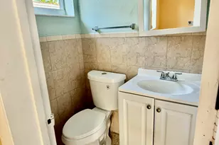 3961 NW 36th Ter, Lauderdale Lakes, FL 33309 - Photo 5