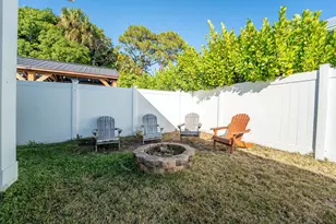 443 SE Dolphin Dr, Stuart, FL 34996 - Photo 29