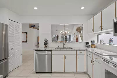 10678 Santa Laguna Drive, Boca Raton, FL 33428 - Photo 15