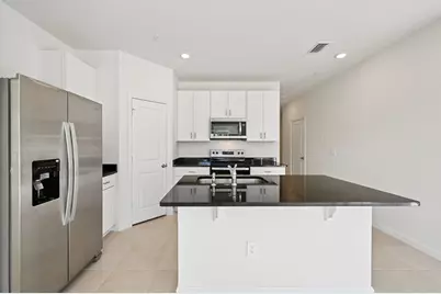 617 Salisbury Circle, Fort Pierce, FL 34982 - Photo 3