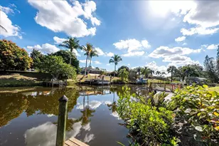 667 SE Harborview Dr, Port Saint Lucie, FL 34983 - Photo 27