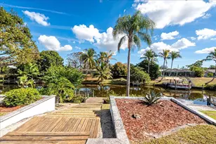 667 SE Harborview Dr, Port Saint Lucie, FL 34983 - Photo 23