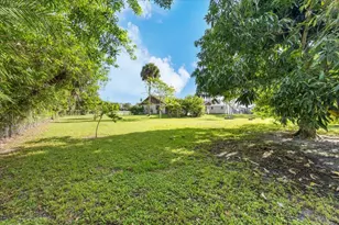 11952 60th St N, The Acreage, FL 33411 - Photo 33