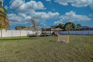 1427 SW Leisure Ln, Port Saint Lucie, FL 34953 - Photo 21