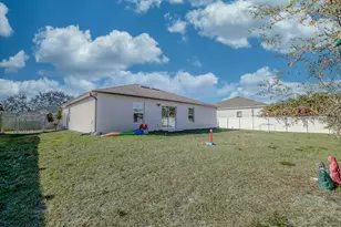 1427 SW Leisure Ln, Port Saint Lucie, FL 34953 - Photo 23
