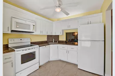 265 SE 10th Street, Unit #11C, Deerfield Beach, FL 33441 - Photo 15