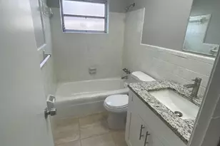 182 SE 10th St, Deerfield Beach, FL 33441 - Photo 11