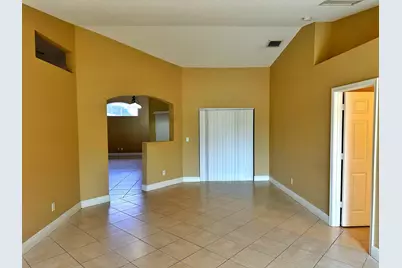 685 SW Hoffenberg Ave Avenue, Port Saint Lucie, FL 34953 - Photo 5