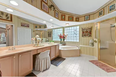 1718 Sawgrass Circle, Greenacres, FL 33413 - Photo 23