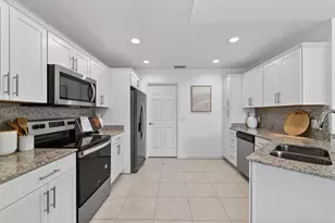 9 Kachina Ln, Port Saint Lucie, FL 34952 - Photo 19