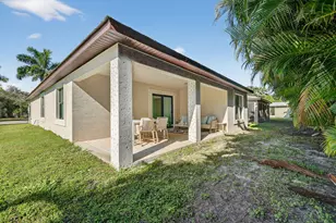 9 Kachina Ln, Port Saint Lucie, FL 34952 - Photo 37