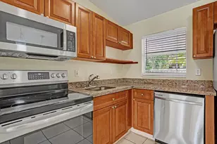 1205 S Lake Dr, Lantana, FL 33462 - Photo 19