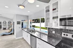 501 SW 15th Rd, Boca Raton, FL 33432 - Photo 13