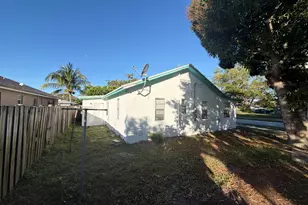 520 NW 3rd St, Delray Beach, FL 33444 - Photo 7