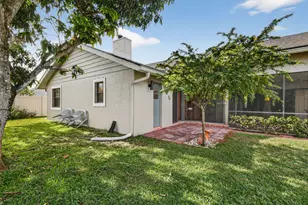 560 Juniper Pl, Wellington, FL 33414 - Photo 59