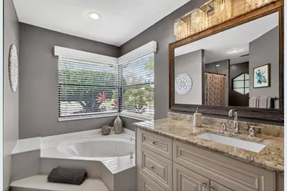 560 Juniper Place, Wellington, FL 33414 - Photo 9