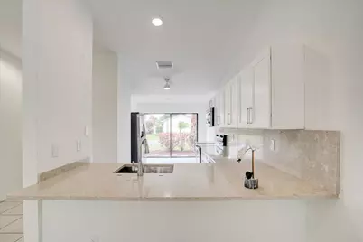 3 Fawlkland Circle, Boynton Beach, FL 33426 - Photo 11