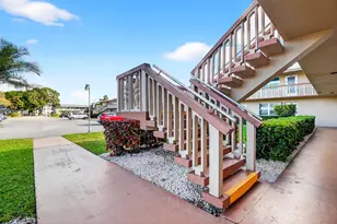 200 Northampton J, West Palm Beach, FL 33417 - Photo 3