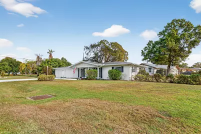 501 NE Oleander Avenue, Port Saint Lucie, FL 34952 - Photo 3