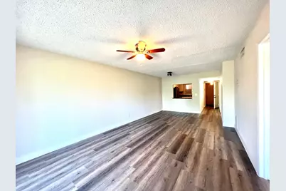 120 Sparrow Drive, Unit #302, Royal Palm Beach, FL 33411 - Photo 5