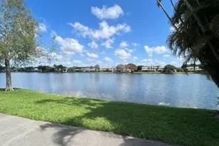 5249 Tennis Ln, Delray Beach, FL 33484 - Photo 17