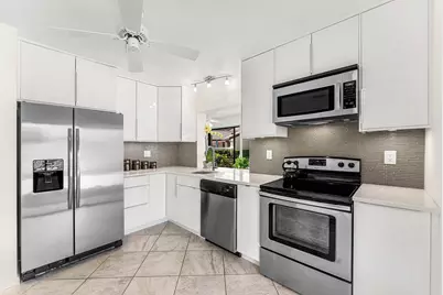 5574 Parkwalk Circle E, Boynton Beach, FL 33472 - Photo 13