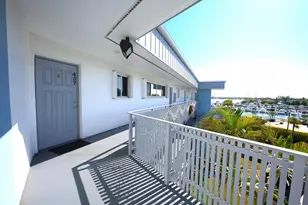 100 Waterway Dr S, Lantana, FL 33462 - Photo 11