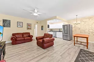 142 Norwich F, West Palm Beach, FL 33417 - Photo 5