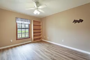 18080 W Sycamore Dr, The Acreage, FL 33470 - Photo 23