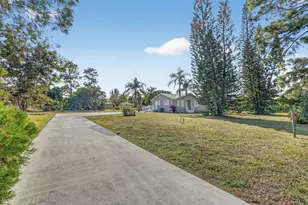 17296 W Sycamore Dr, The Acreage, FL 33470 - Photo 5