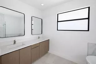 211 NW 25th Ave, Cape Coral, FL 33993 - Photo 11