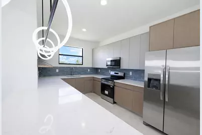 211 NW 25th Avenue, Cape Coral, FL 33993 - Photo 9