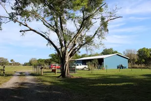 2410 S Brocksmith Rd, Fort Pierce, FL 34945 - Photo 21