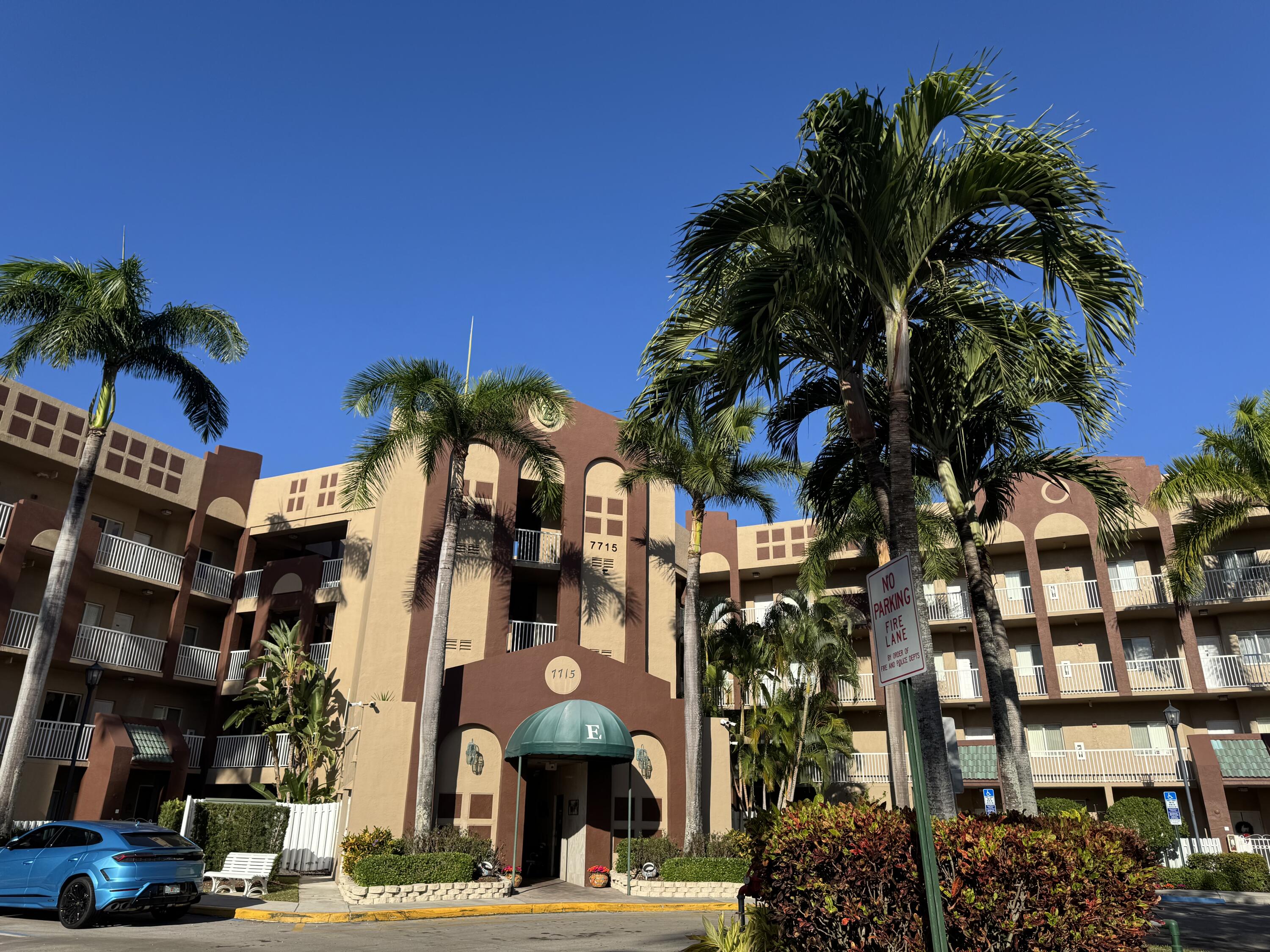 7715 Southampton Terrace #405 main architectural view