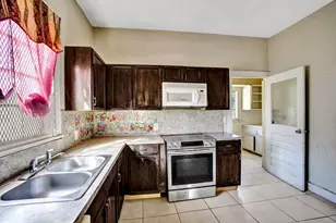 627 30th St, West Palm Beach, FL 33407 - Photo 21