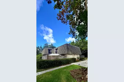 903 9th Terrace, Palm Beach Gardens, FL 33418 - Photo 3