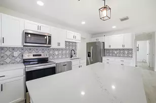 328 SW 11th Ave, Delray Beach, FL 33444 - Photo 7