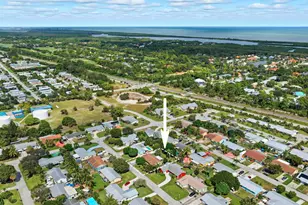 8685 SE Keathley Ct, Hobe Sound, FL 33455 - Photo 29