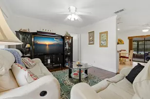 8685 SE Keathley Ct, Hobe Sound, FL 33455 - Photo 9