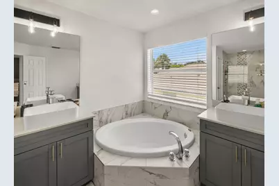 6017 Newport Village Way, Lake Worth, FL 33463 - Photo 31