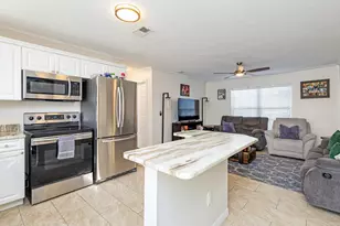 1292 SW Bellevue Ave, Port Saint Lucie, FL 34953 - Photo 7