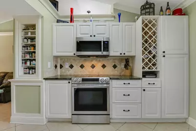 5822 NW Begonia Avenue, Port Saint Lucie, FL 34986 - Photo 11