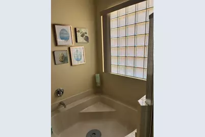 9592 Lago Drive, Boynton Beach, FL 33472 - Photo 5
